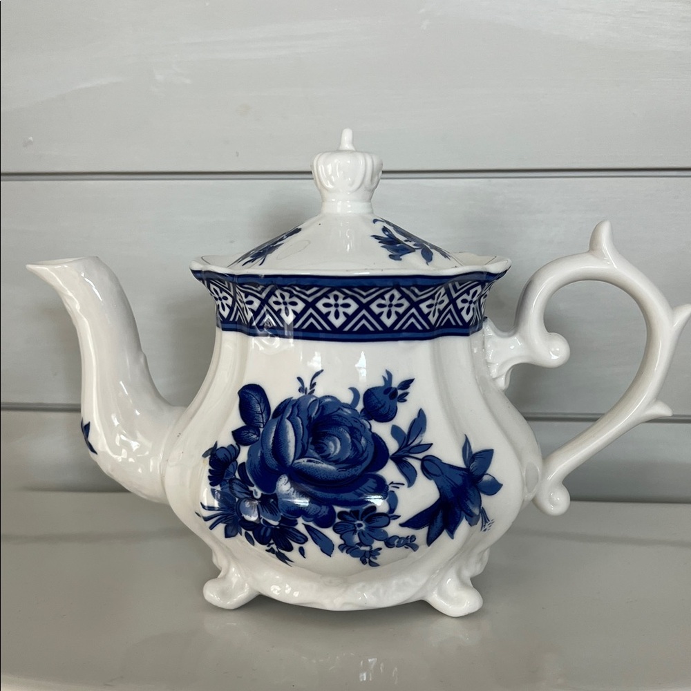 London Pottery Elegant Porcelain Blue and White Floral British Teapot